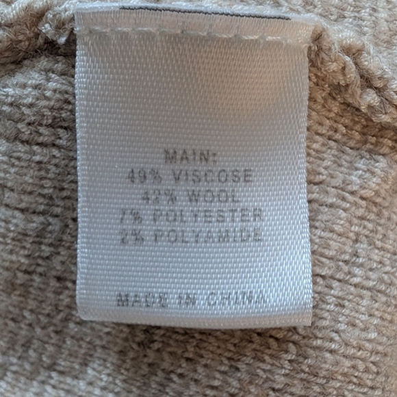 St. John Sweater Elevated Basic Luxury Wool Blend Parisian Womens S Boat Neck - Picture 9 of 11